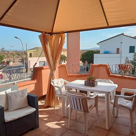 Casa Vacanza Le 2 Isole Suni Exterior photo